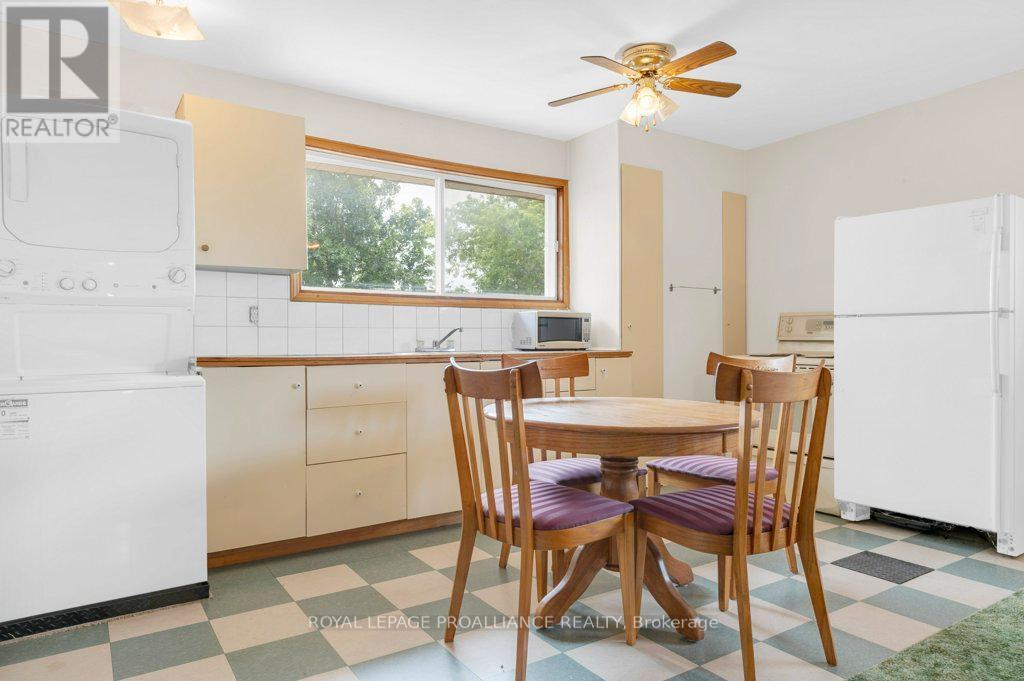 












255 HUFFMAN ROAD

,
Quinte West (Murray Ward),




Ontario
K0K2C0

