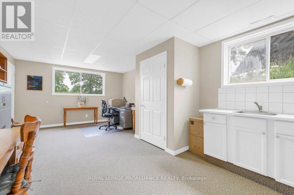 












255 HUFFMAN ROAD

,
Quinte West (Murray Ward),




Ontario
K0K2C0

