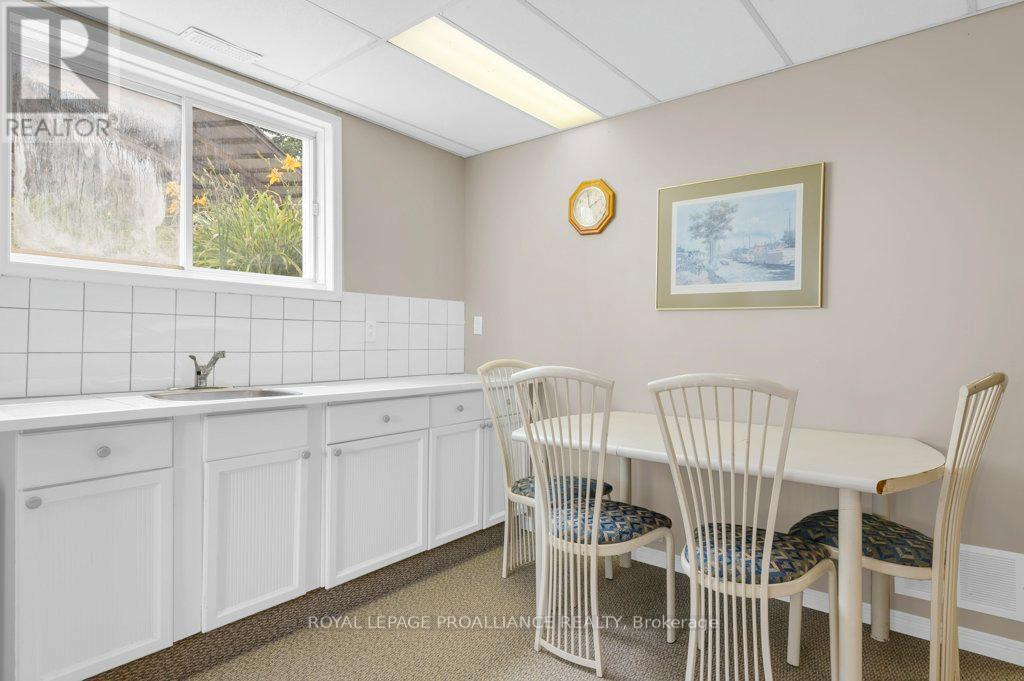 












255 HUFFMAN ROAD

,
Quinte West (Murray Ward),




Ontario
K0K2C0

