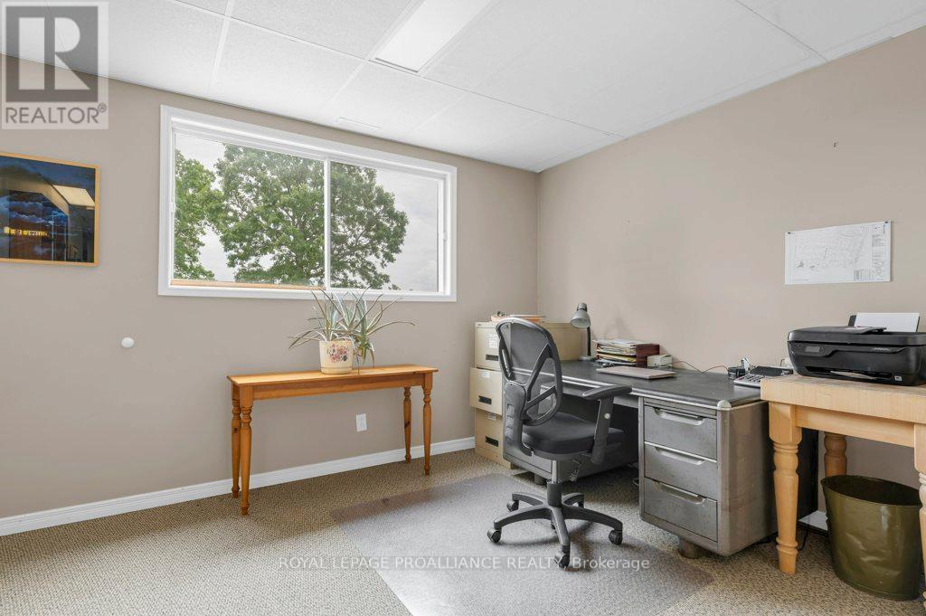 












255 HUFFMAN ROAD

,
Quinte West (Murray Ward),




Ontario
K0K2C0

