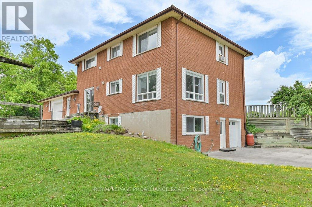 












255 HUFFMAN ROAD

,
Quinte West (Murray Ward),




Ontario
K0K2C0

