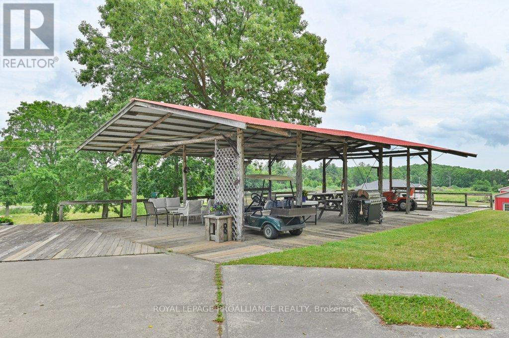 












255 HUFFMAN ROAD

,
Quinte West (Murray Ward),




Ontario
K0K2C0

