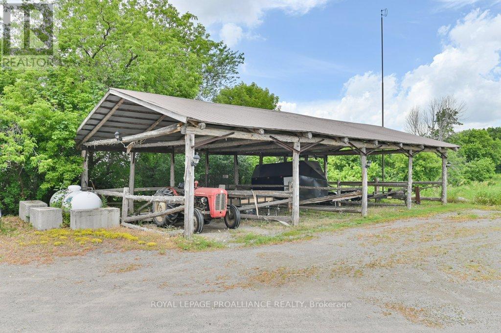 












255 HUFFMAN ROAD

,
Quinte West (Murray Ward),




Ontario
K0K2C0

