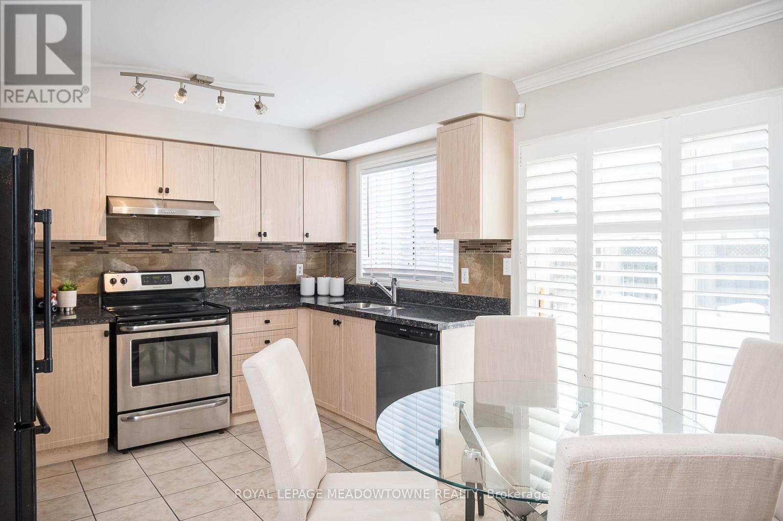 












488 TRUDEAU DRIVE

,
Milton,




Ontario
L9T5K1

