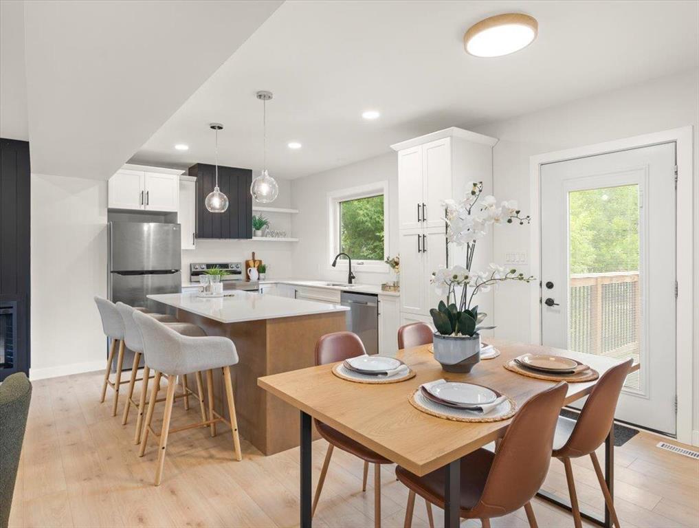 












242 Kenaston Boulevard

,
Winnipeg,




Manitoba
R3N1V4

