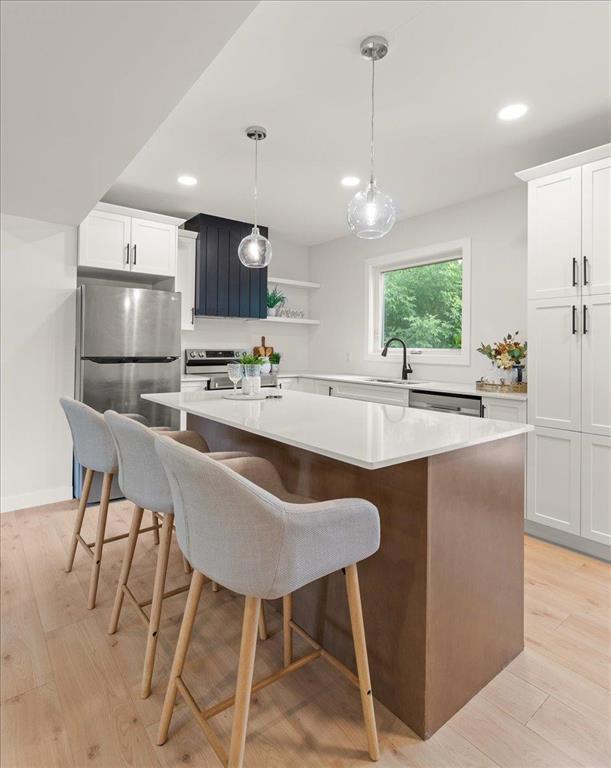 












242 Kenaston Boulevard

,
Winnipeg,




Manitoba
R3N1V4

