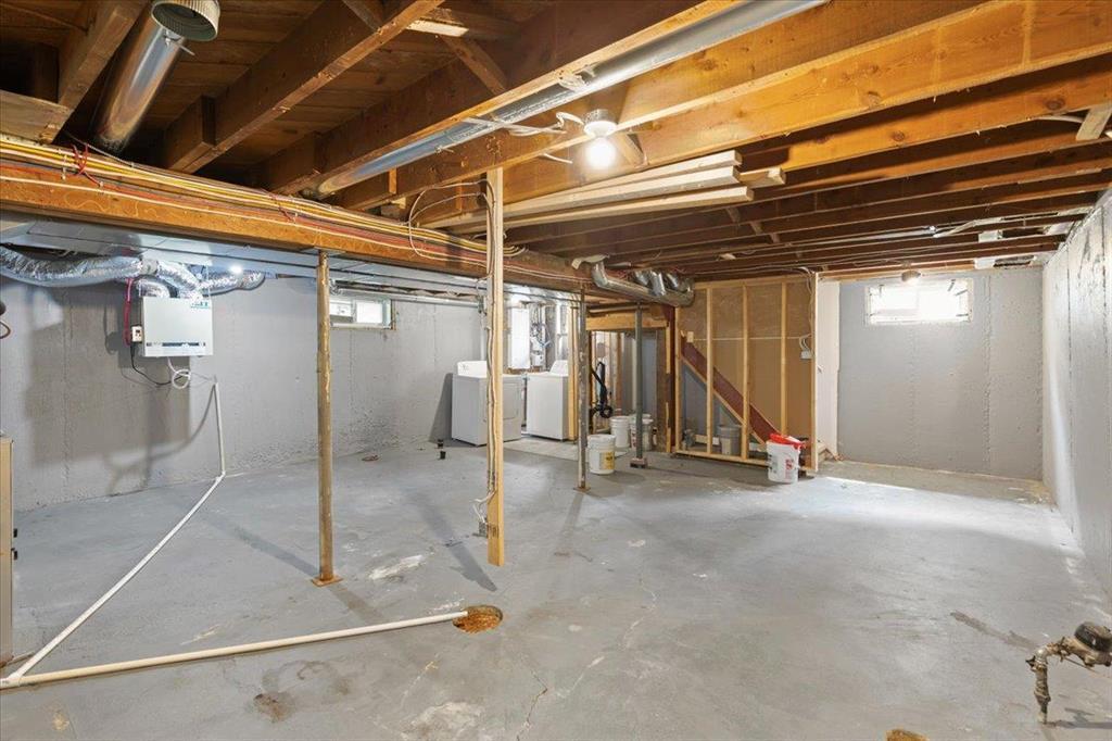 












242 Kenaston Boulevard

,
Winnipeg,




Manitoba
R3N1V4

