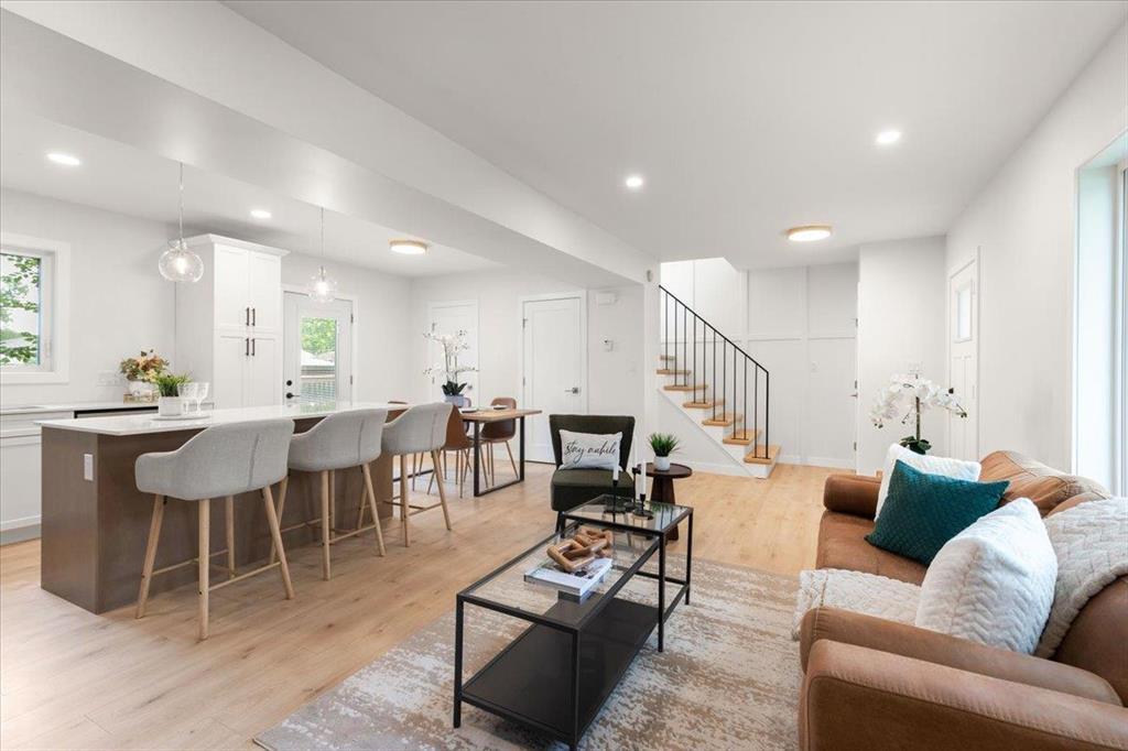 












242 Kenaston Boulevard

,
Winnipeg,




Manitoba
R3N1V4

