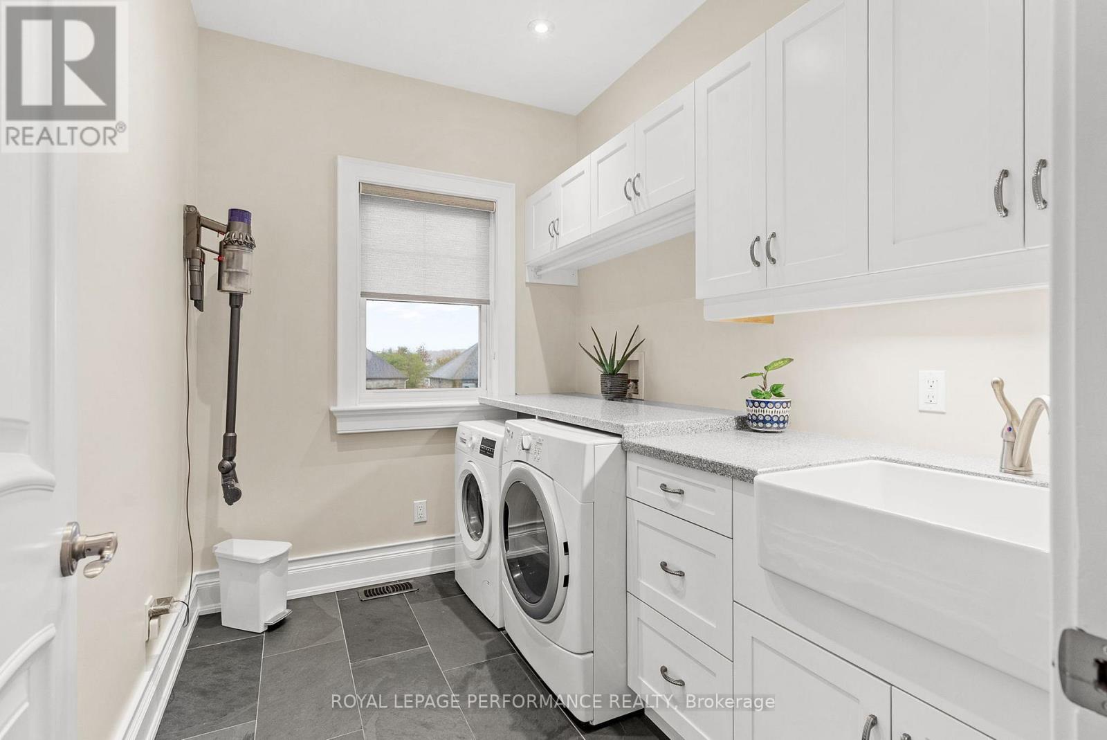 












6721 YACHT BOULEVARD

,
South Glengarry,




Ontario
K6H7N6

