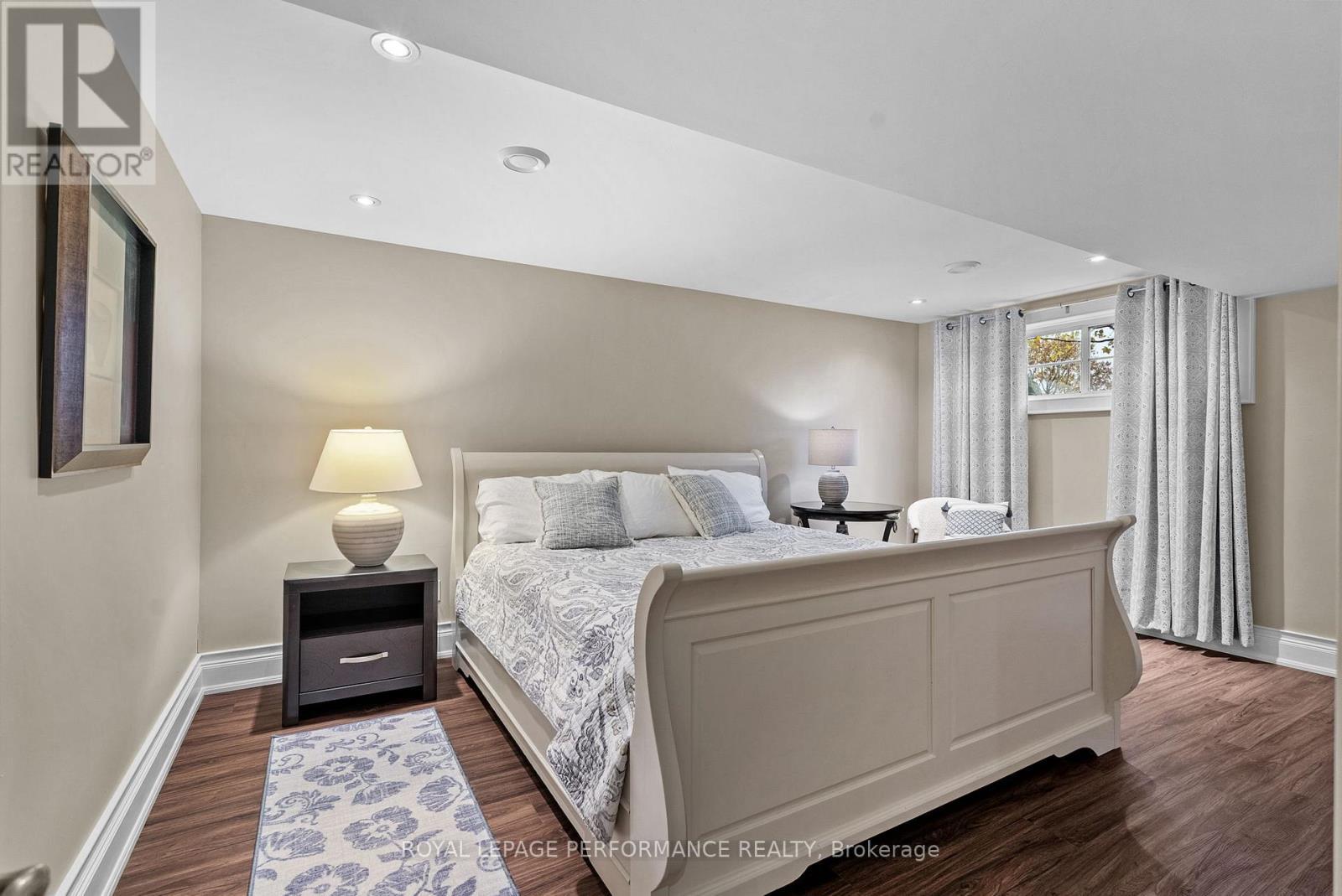 












6721 YACHT BOULEVARD

,
South Glengarry,




Ontario
K6H7N6

