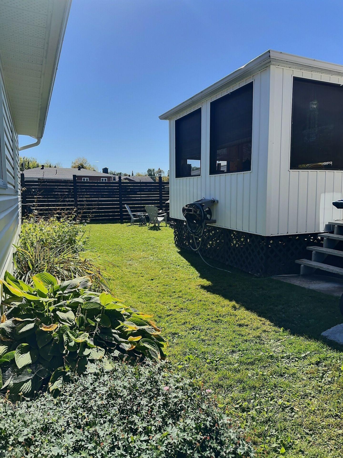 









5


Rue Arpin O.

,
Laverlochère-Angliers,




QC
J0Z2P0

