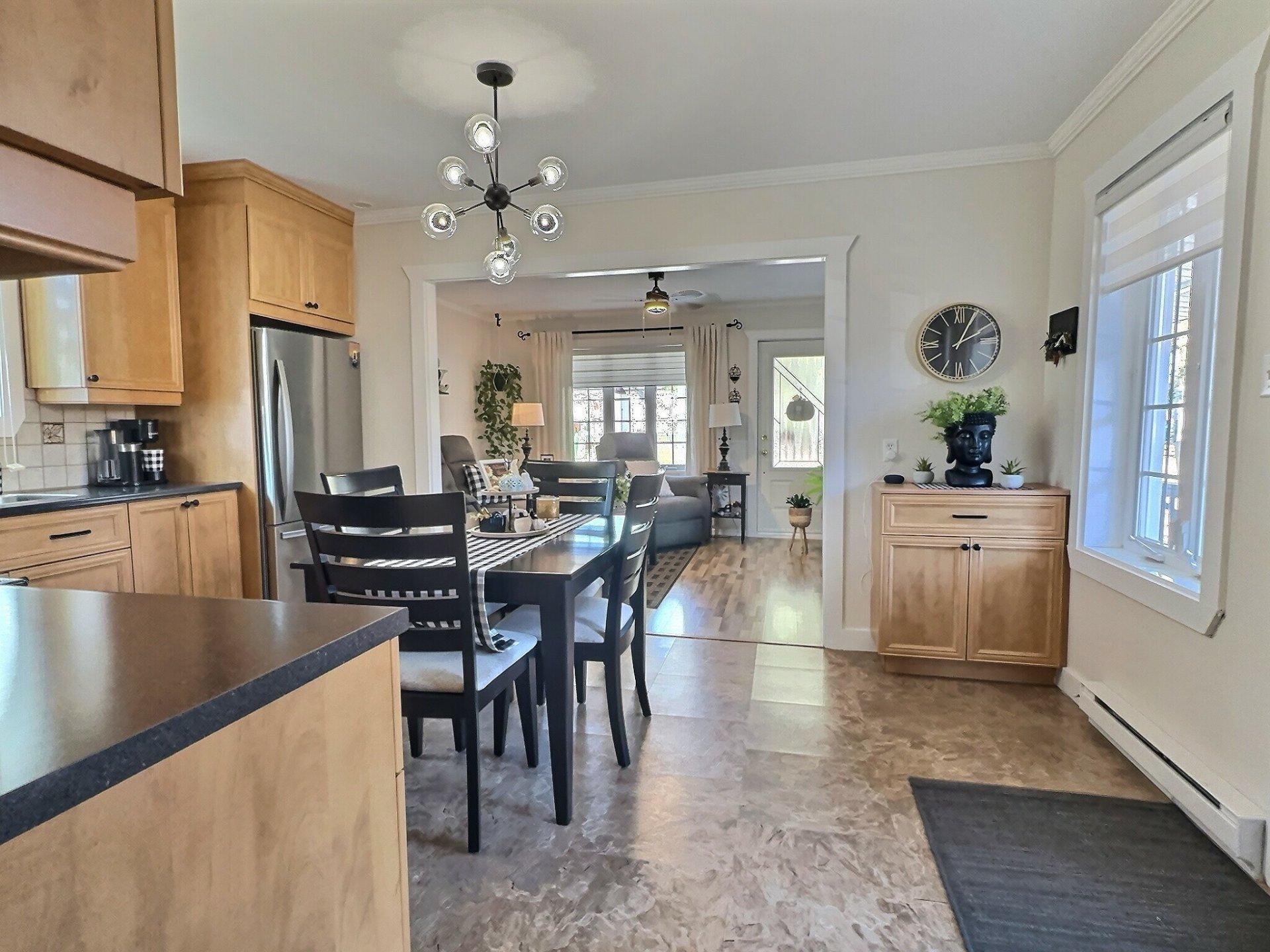 









5


Rue Arpin O.

,
Laverlochère-Angliers,




QC
J0Z2P0

