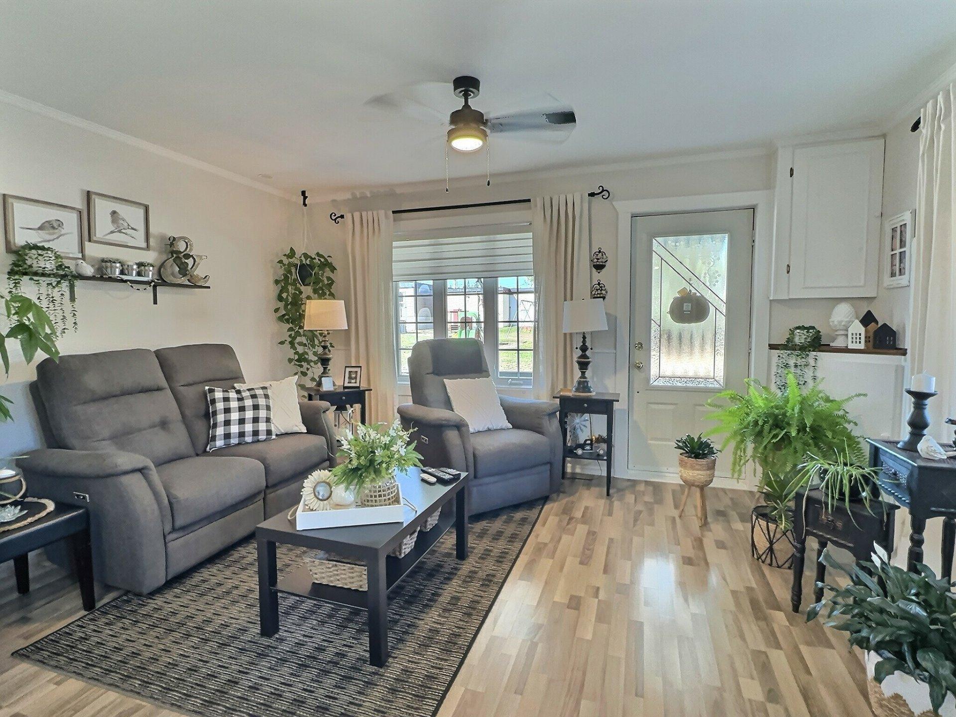 









5


Rue Arpin O.

,
Laverlochère-Angliers,




QC
J0Z2P0

