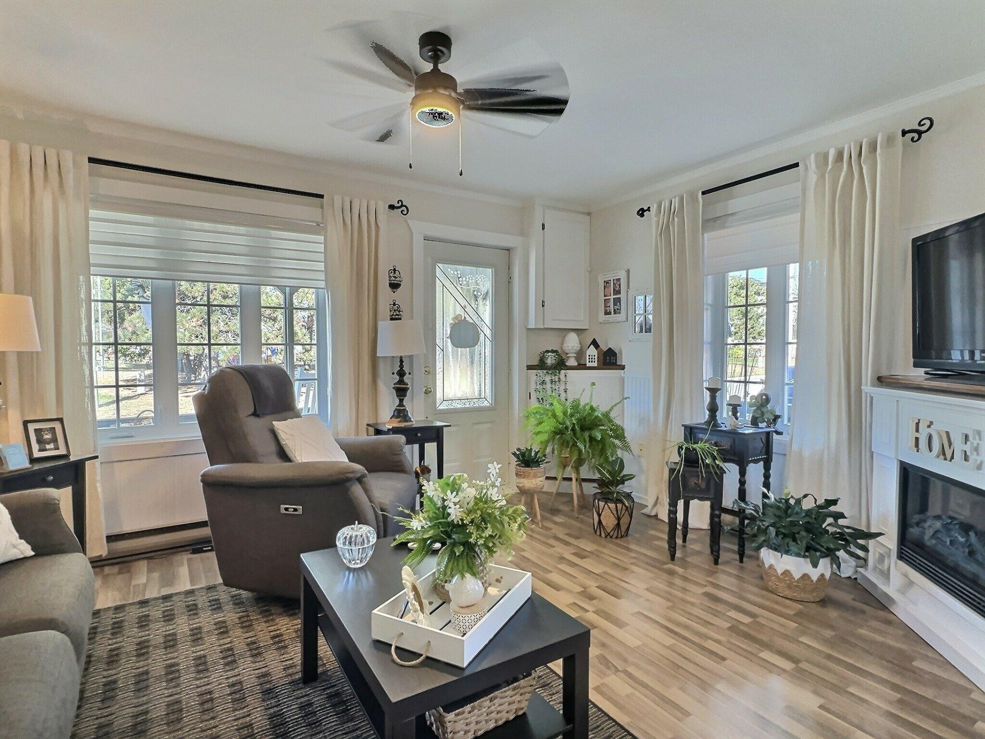 









5


Rue Arpin O.

,
Laverlochère-Angliers,




QC
J0Z2P0

