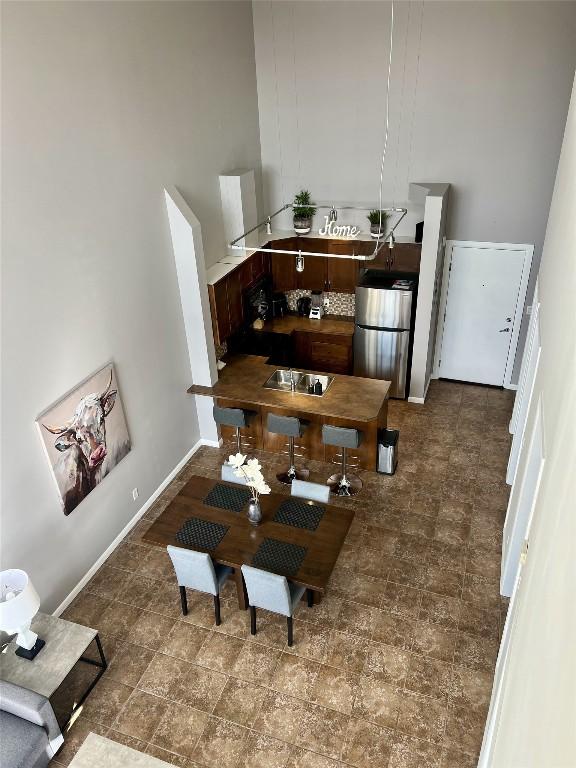 









654


Cook

Road, 633,
Kelowna,




BC
V1W 3G7

