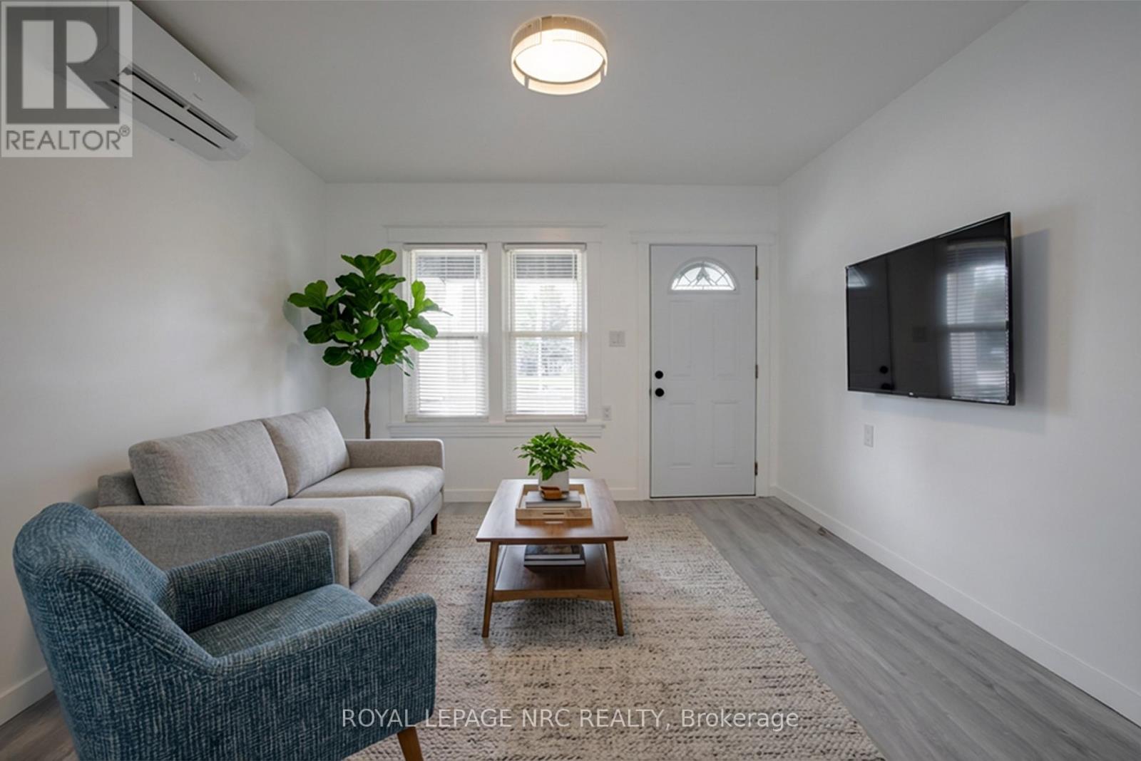 












170 NIAGARA STREET W

,
St. Catharines (E. Chester),




Ontario
L2R4L4

