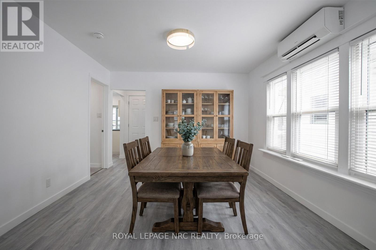 












170 NIAGARA STREET W

,
St. Catharines (E. Chester),




Ontario
L2R4L4

