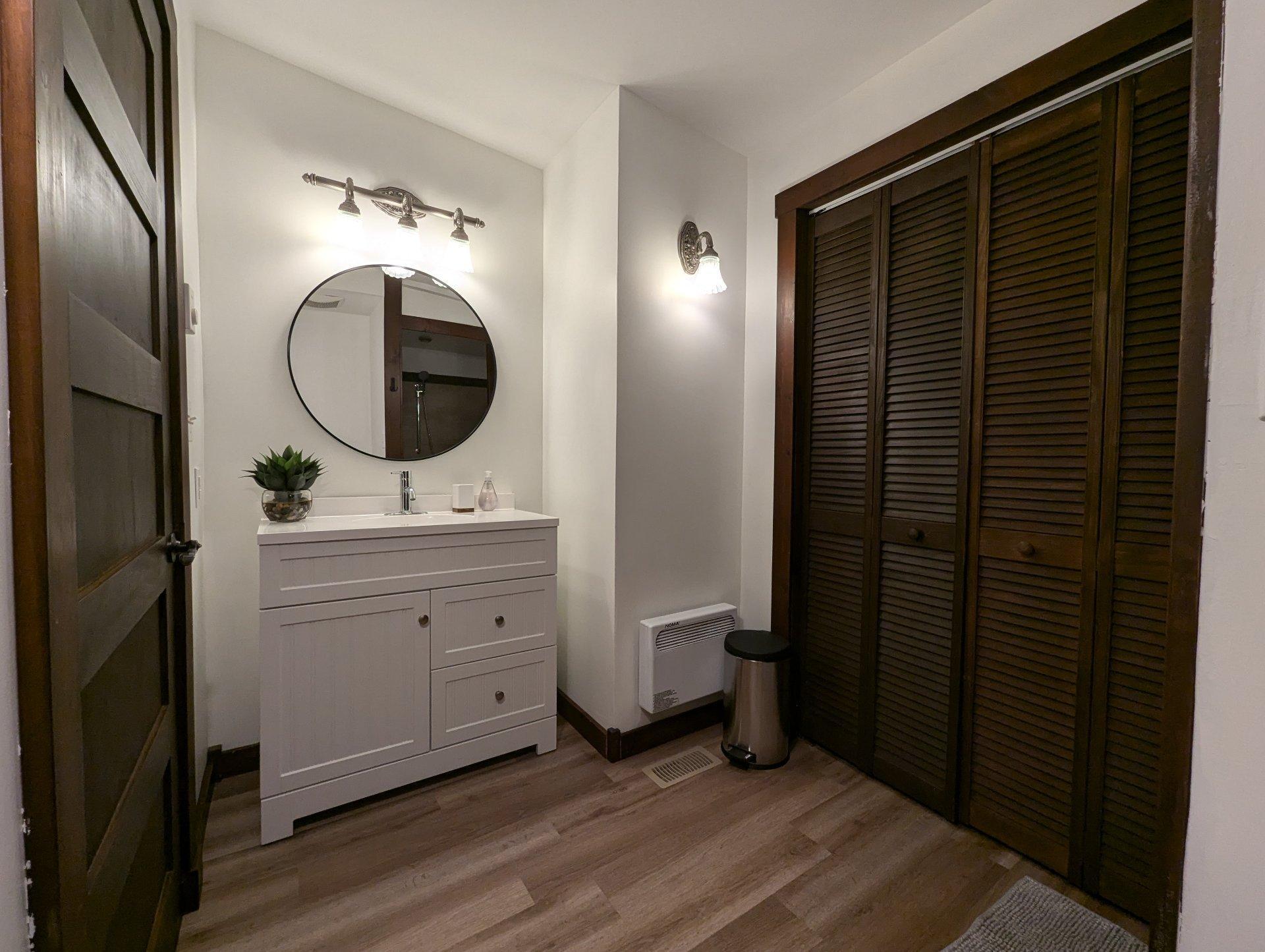 









18A


Av. du Golf

,
Pointe-Claire,




QC
H9S4N5

