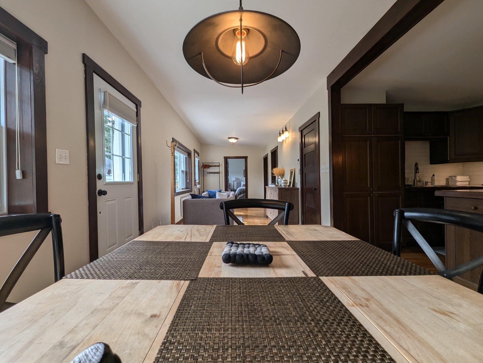 









18A


Av. du Golf

,
Pointe-Claire,




QC
H9S4N5

