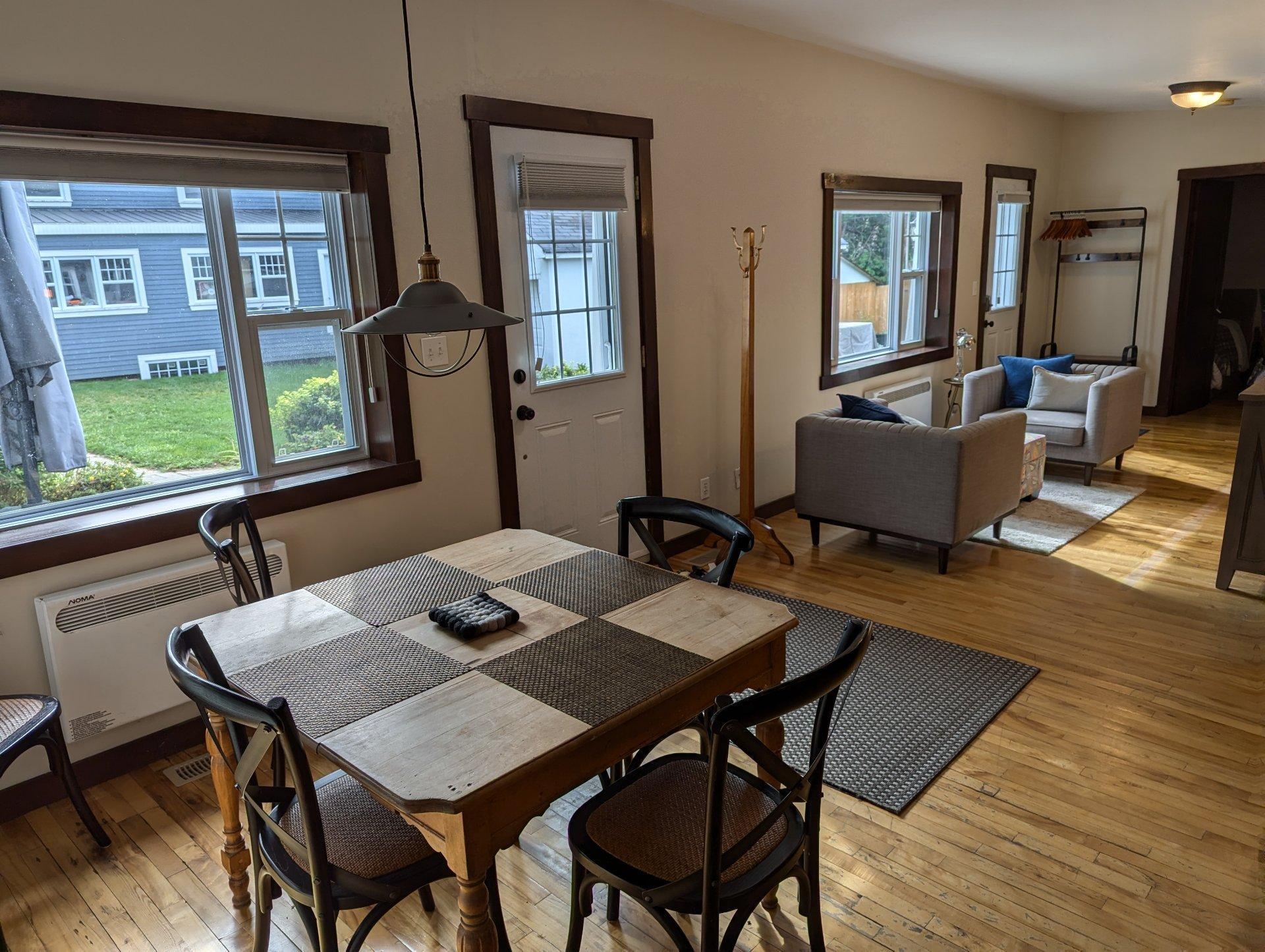 









18A


Av. du Golf

,
Pointe-Claire,




QC
H9S4N5

