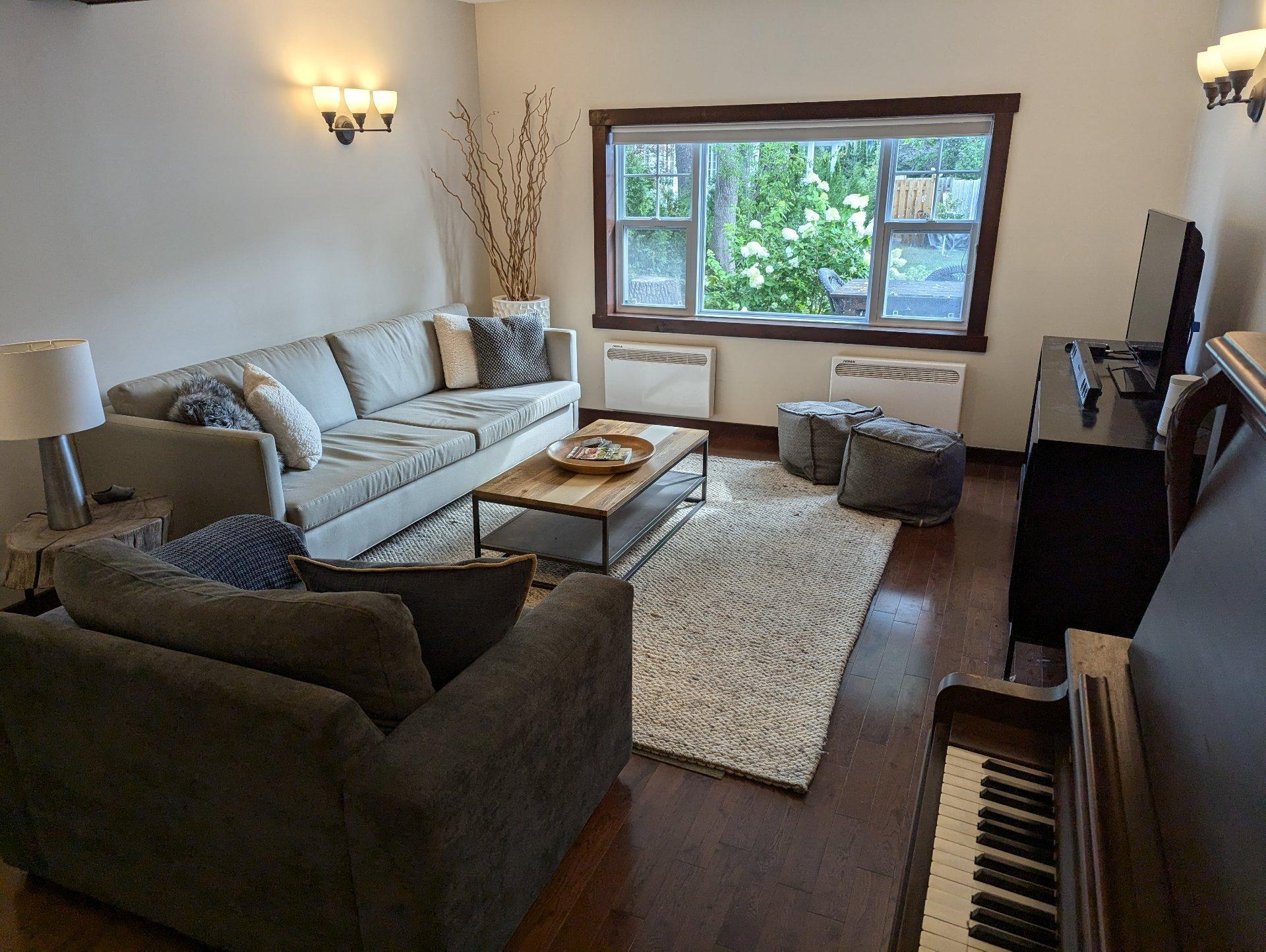 









18A


Av. du Golf

,
Pointe-Claire,




QC
H9S4N5

