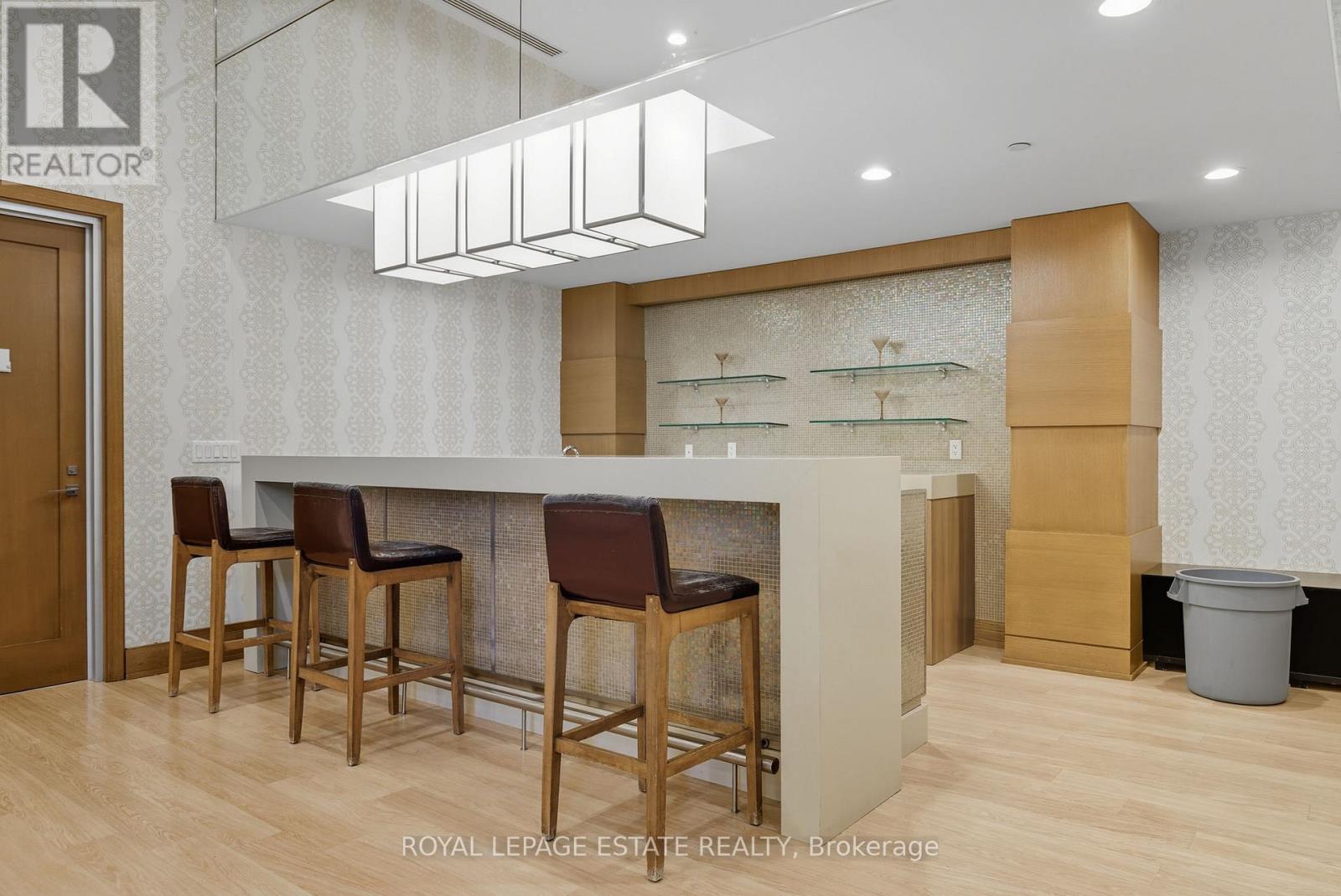 












1808 - 100 HARRISON GARDEN BOULEVARD

,
Toronto,




Ontario
M2N0C2

