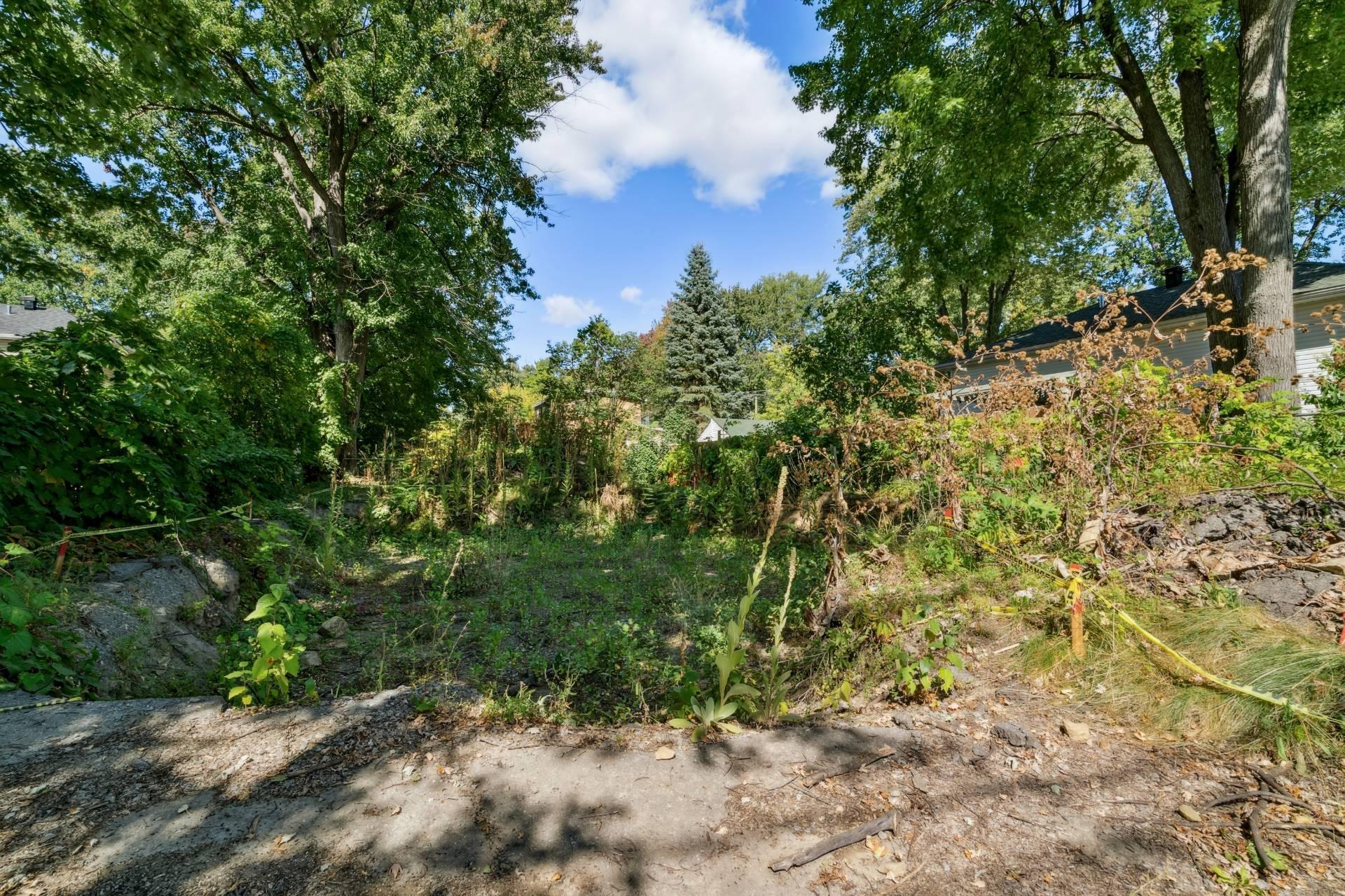 









2011


24e Rue

,
Laval (Laval-Ouest),







QC
H7R2K1

