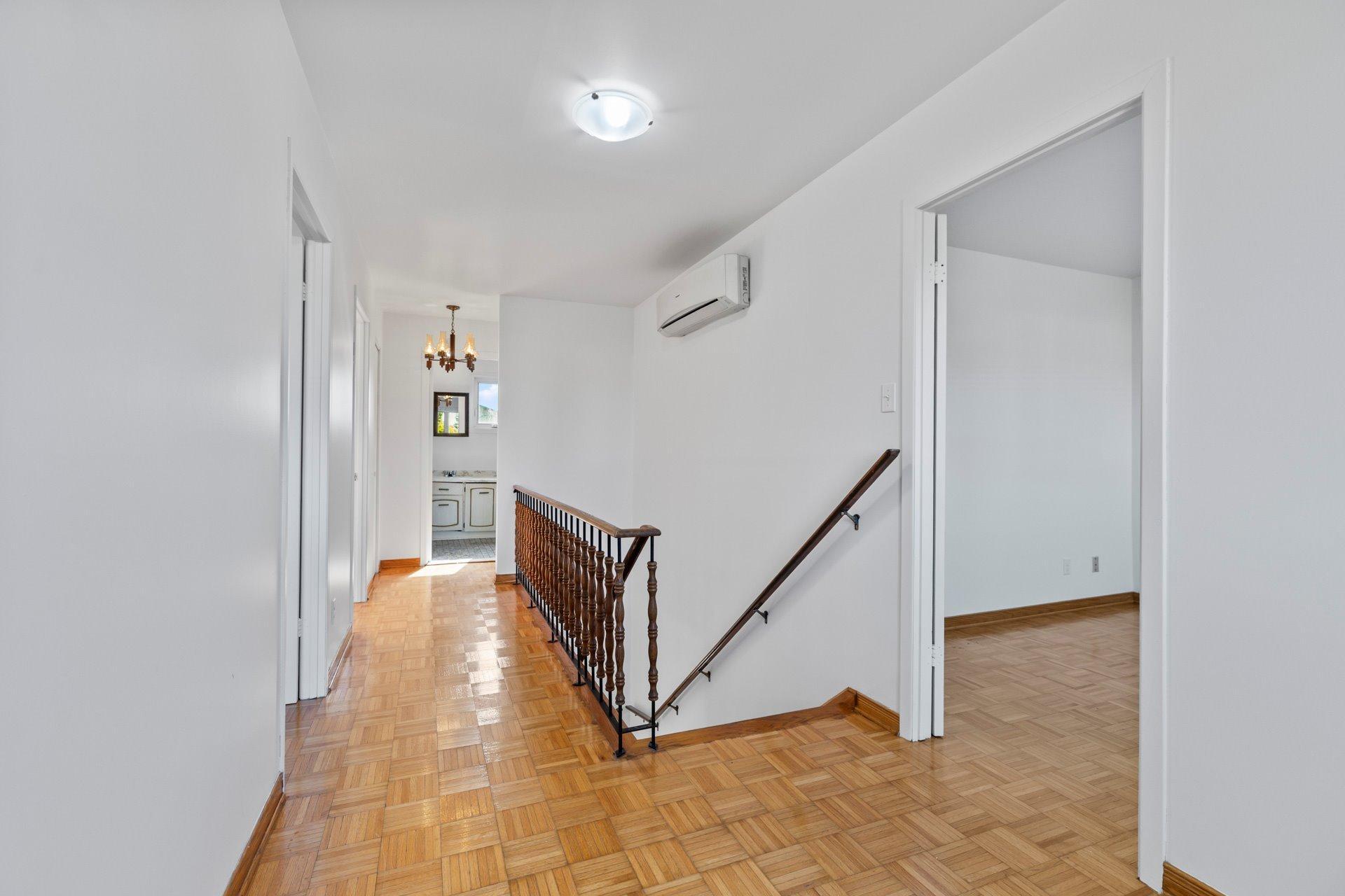 









1535


Rue Plaisance

,
Brossard,




QC
J4W3B4

