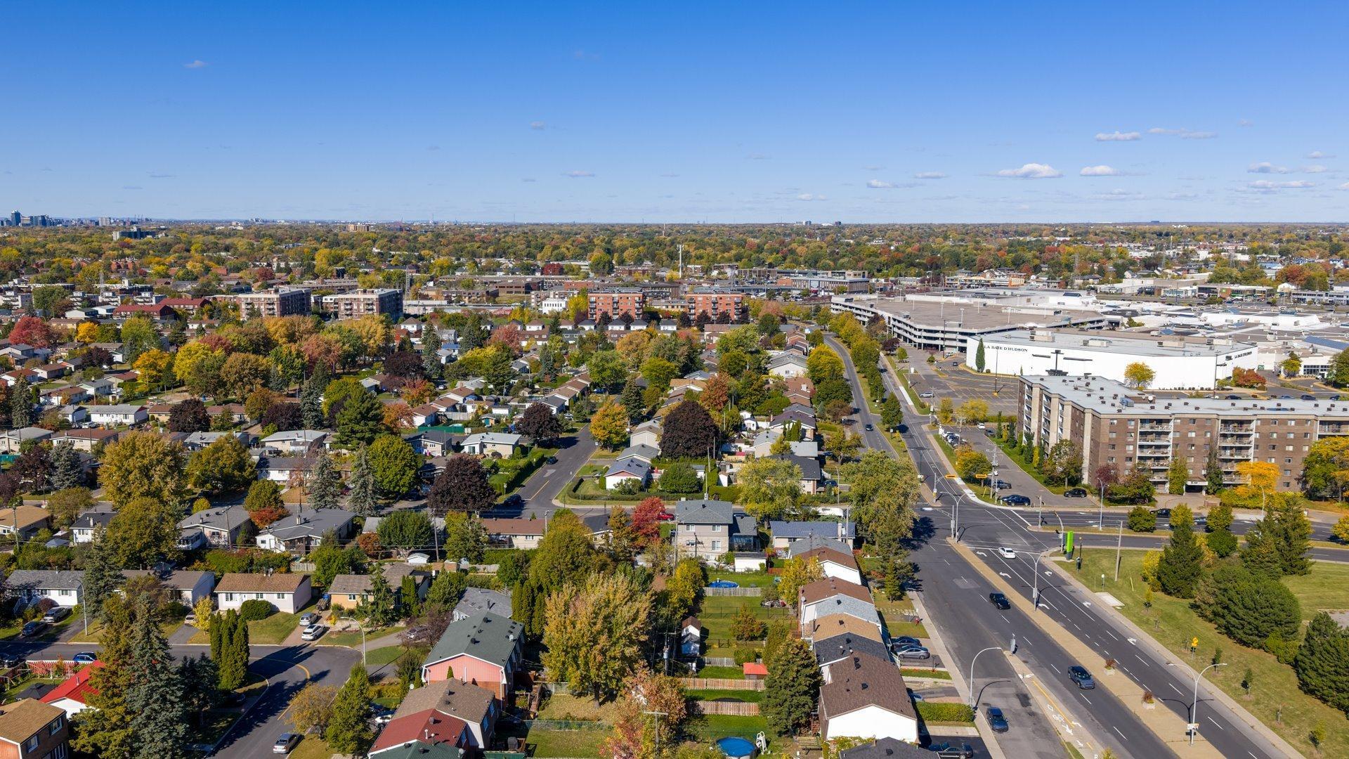 









1535


Rue Plaisance

,
Brossard,




QC
J4W3B4

