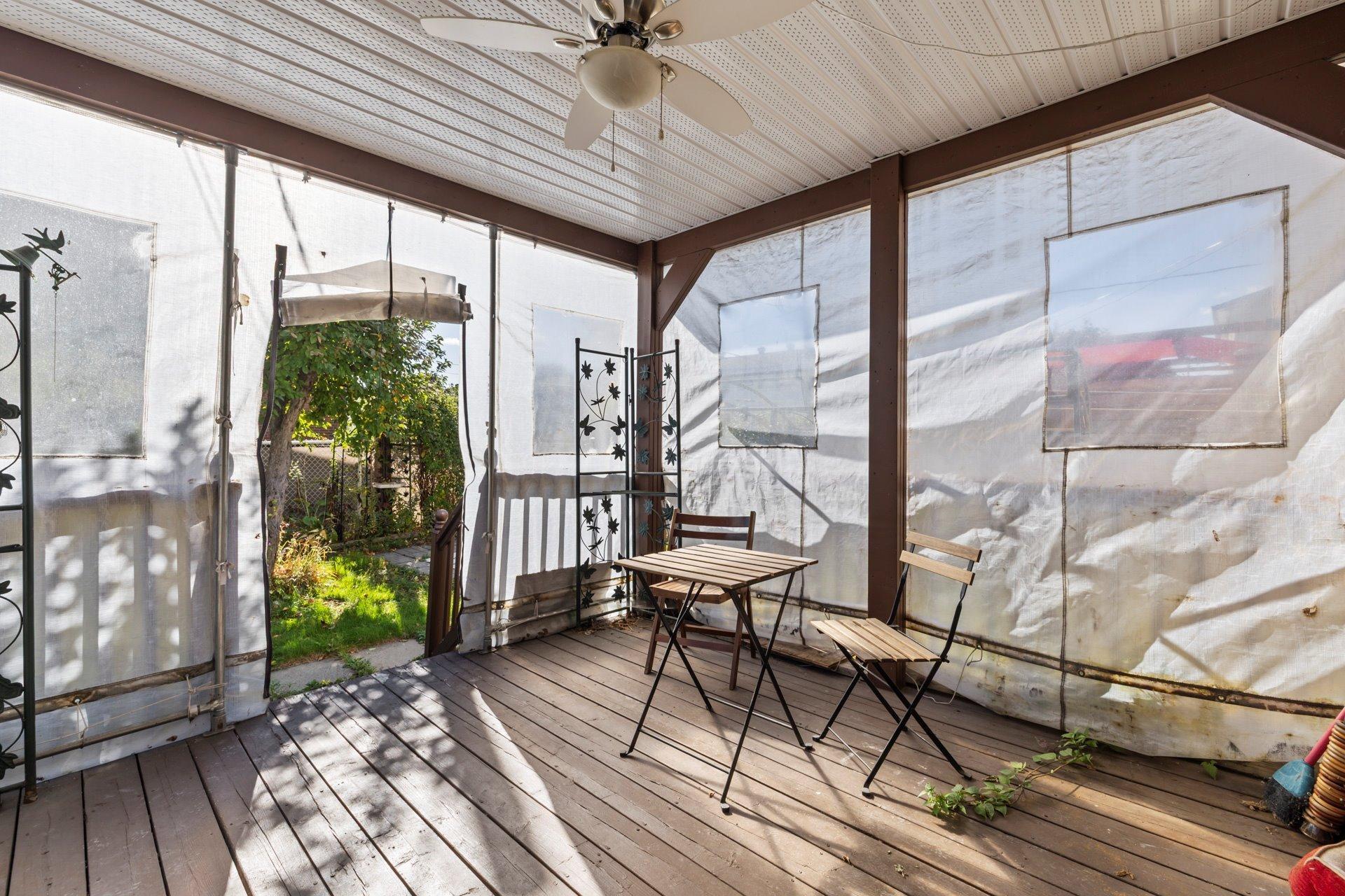 









1535


Rue Plaisance

,
Brossard,




QC
J4W3B4

