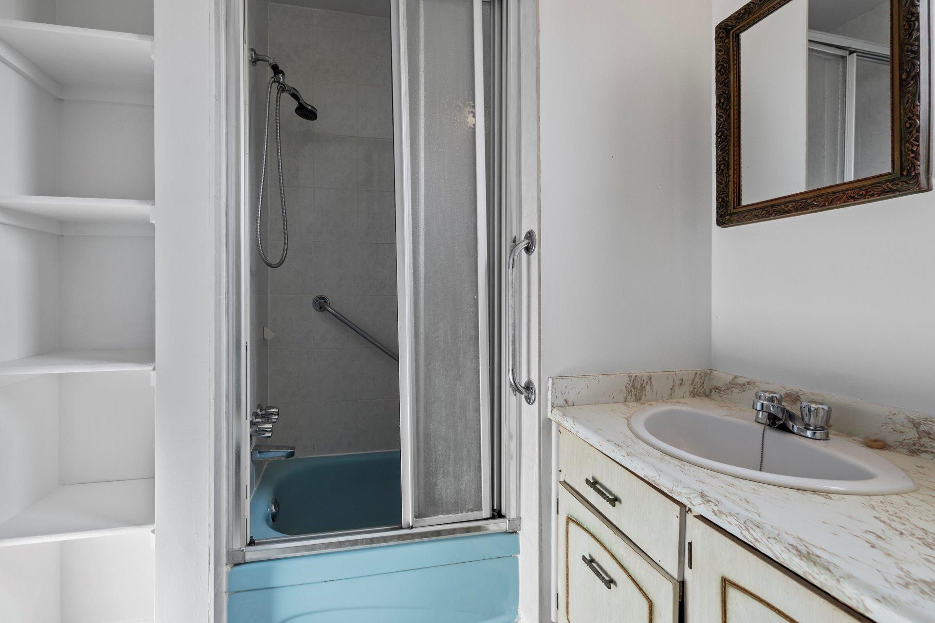 









1535


Rue Plaisance

,
Brossard,




QC
J4W3B4

