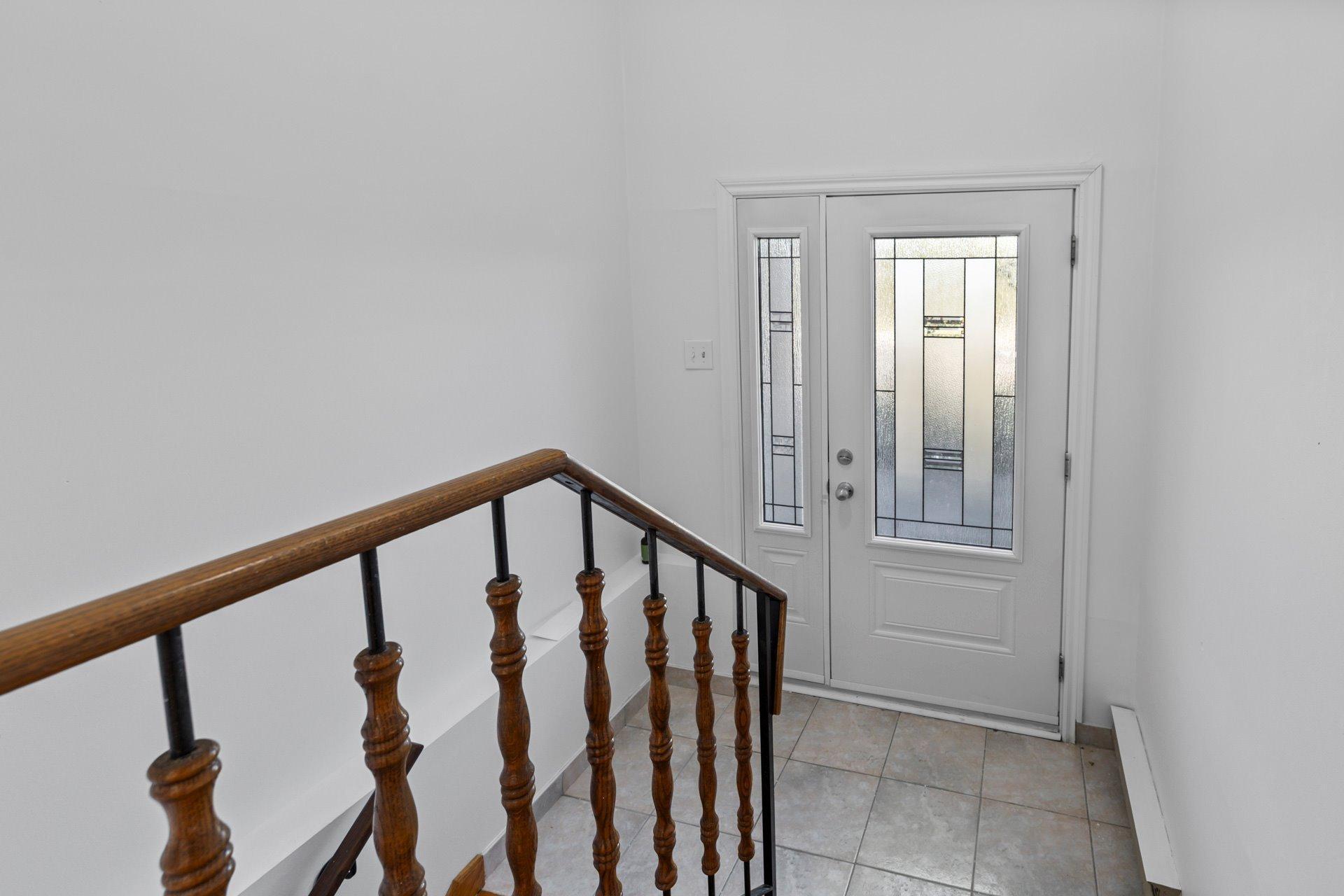 









1535


Rue Plaisance

,
Brossard,




QC
J4W3B4

