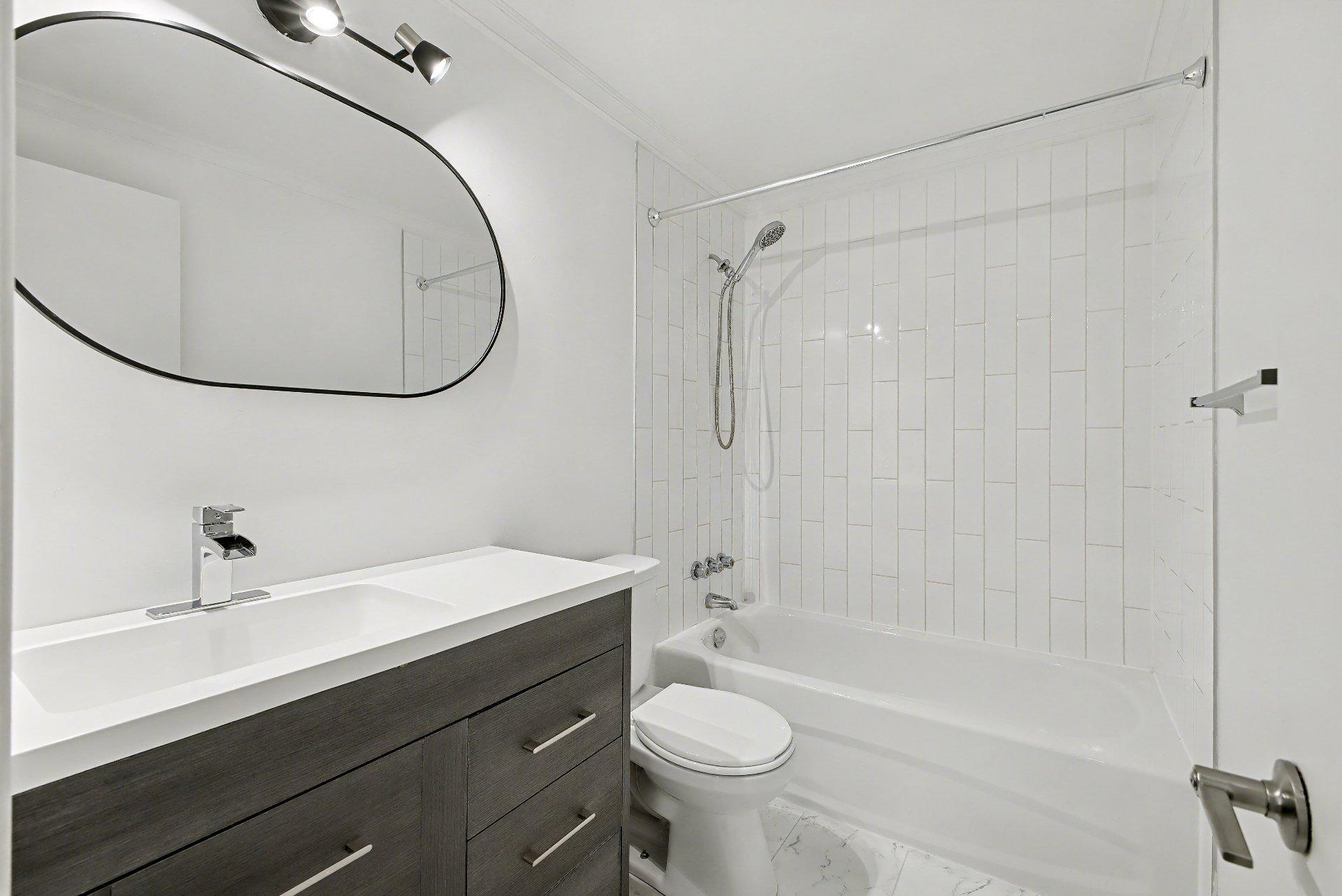 









158

 - 162


Boul. Seigneurial O.

,
Saint-Bruno-de-Montarville,




QC
J3V2H3

