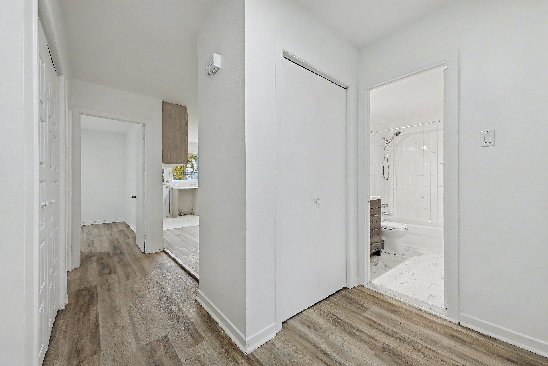 









158

 - 162


Boul. Seigneurial O.

,
Saint-Bruno-de-Montarville,




QC
J3V2H3

