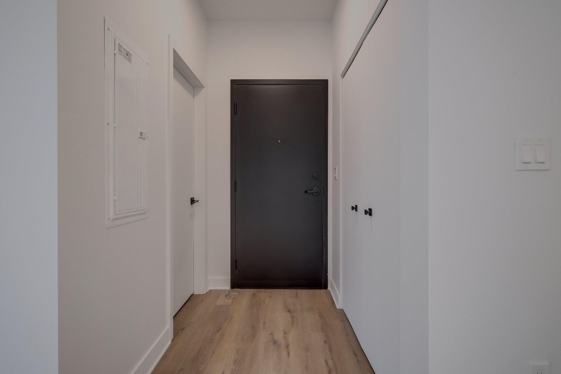 









2010


Rue De Chambly

, 304,
Saint-Bruno-de-Montarville,




QC
J3V0E5

