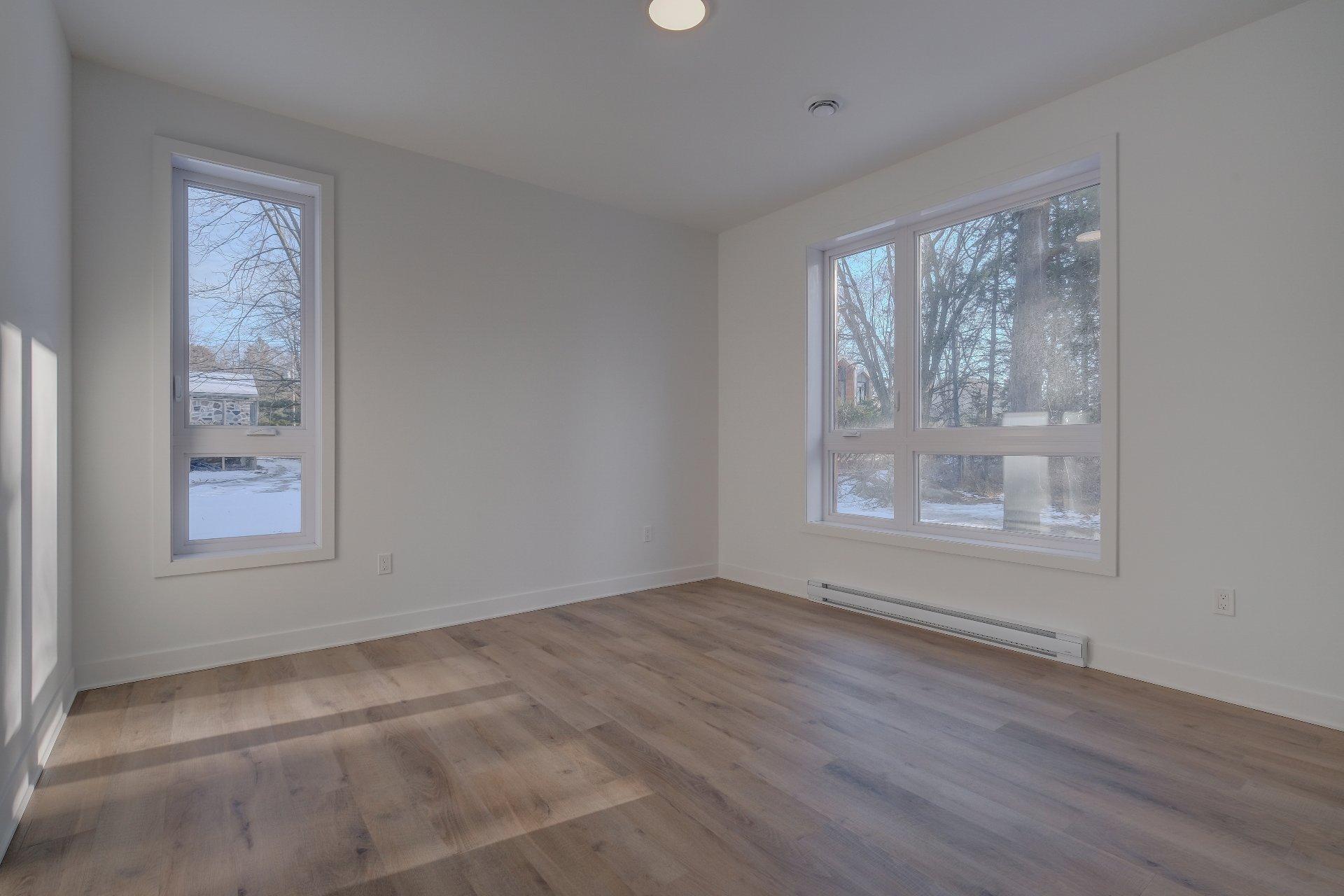 









2010


Rue De Chambly

, 304,
Saint-Bruno-de-Montarville,




QC
J3V0E5

