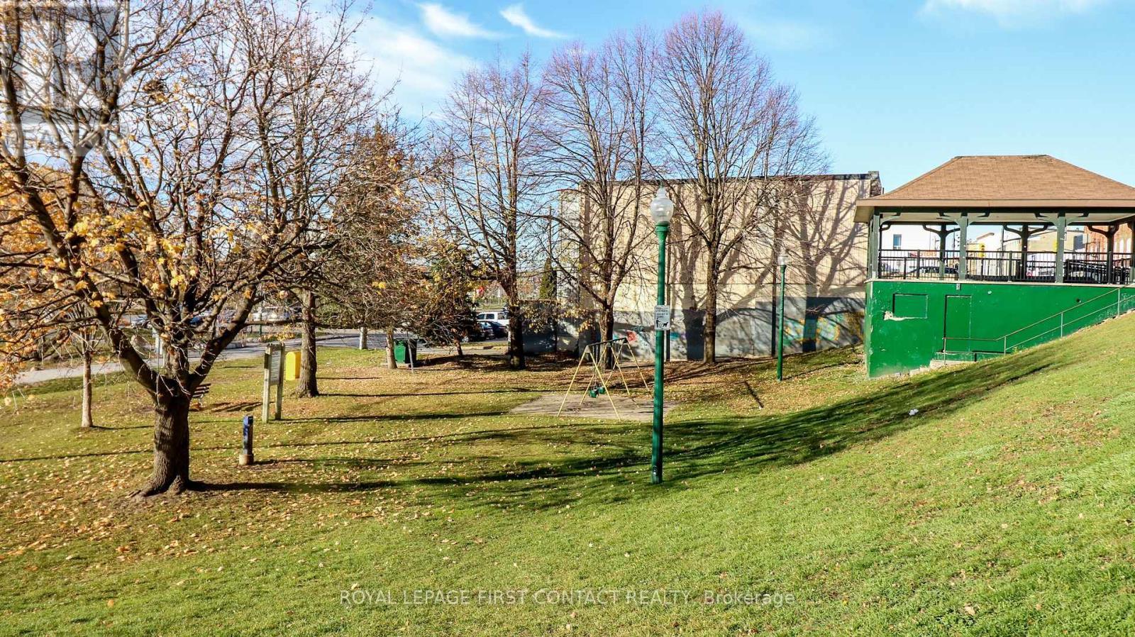 












811 - 150 DUNLOP STREET E

,
Barrie,




Ontario
L4M6H1

