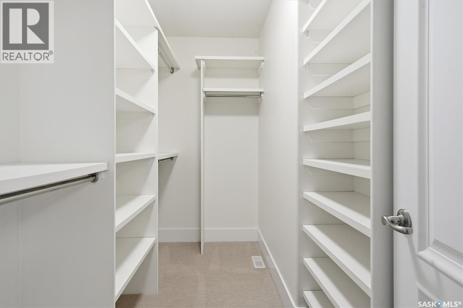 












258 Whalley CRESCENT

,
Saskatoon,




Saskatchewan
S7T0P1

