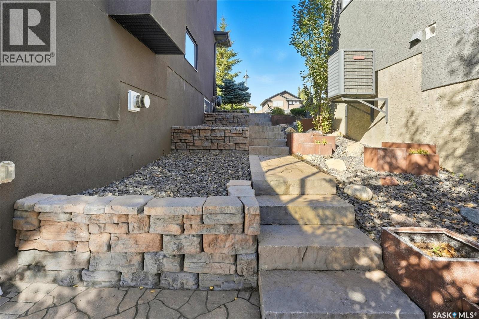 












258 Whalley CRESCENT

,
Saskatoon,




Saskatchewan
S7T0P1

