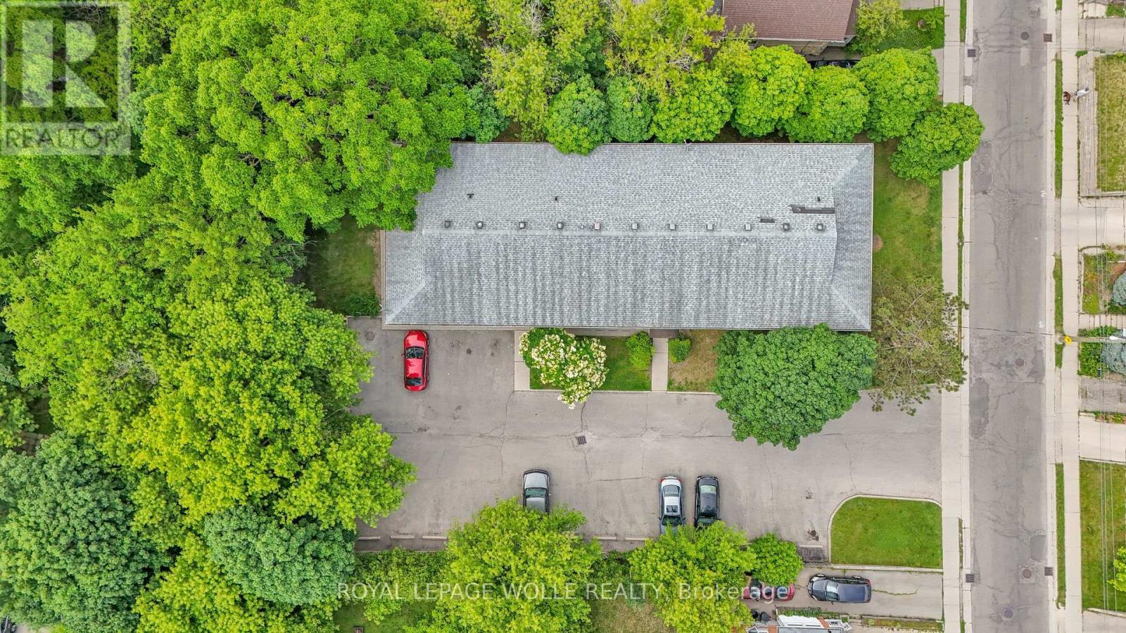 












7 - 119 CEDAR STREET S

,
Kitchener,




Ontario
N2G3L6

