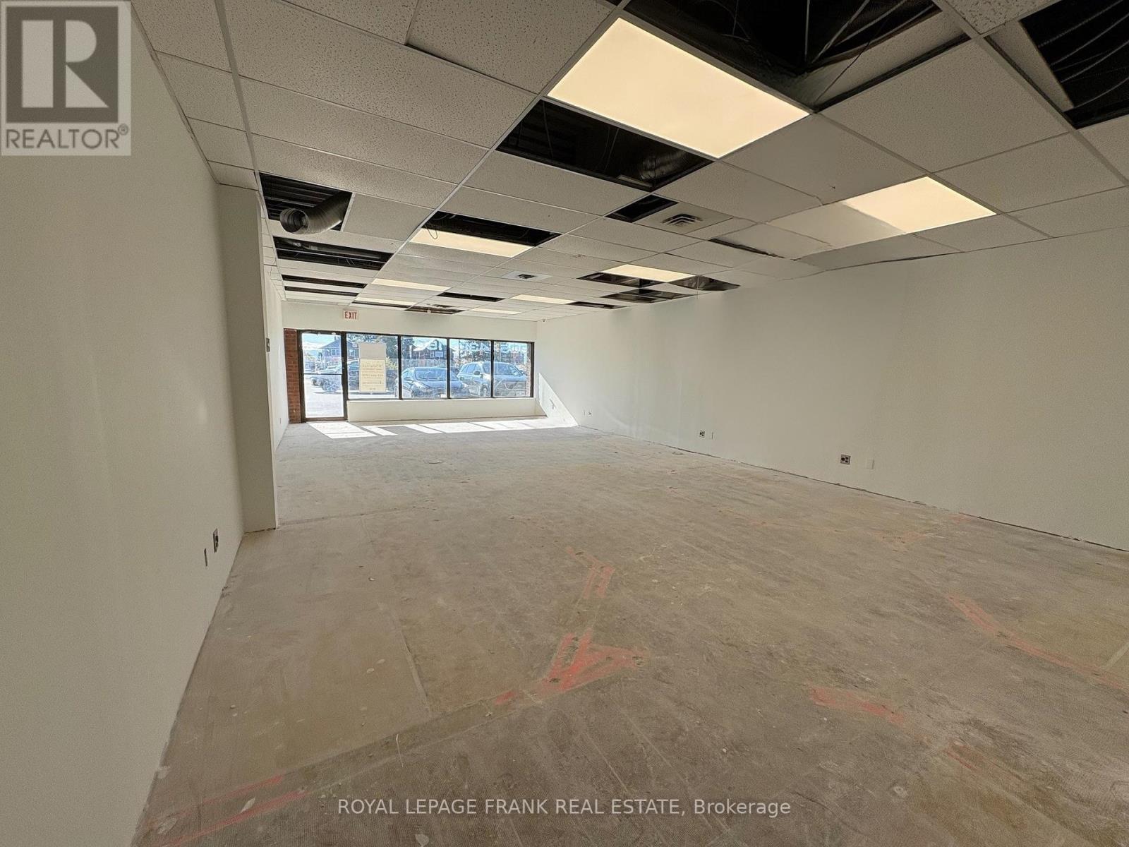 












8 - 400 KING STREET W

,
Oshawa (McLaughlin),




Ontario
L1J2J9

