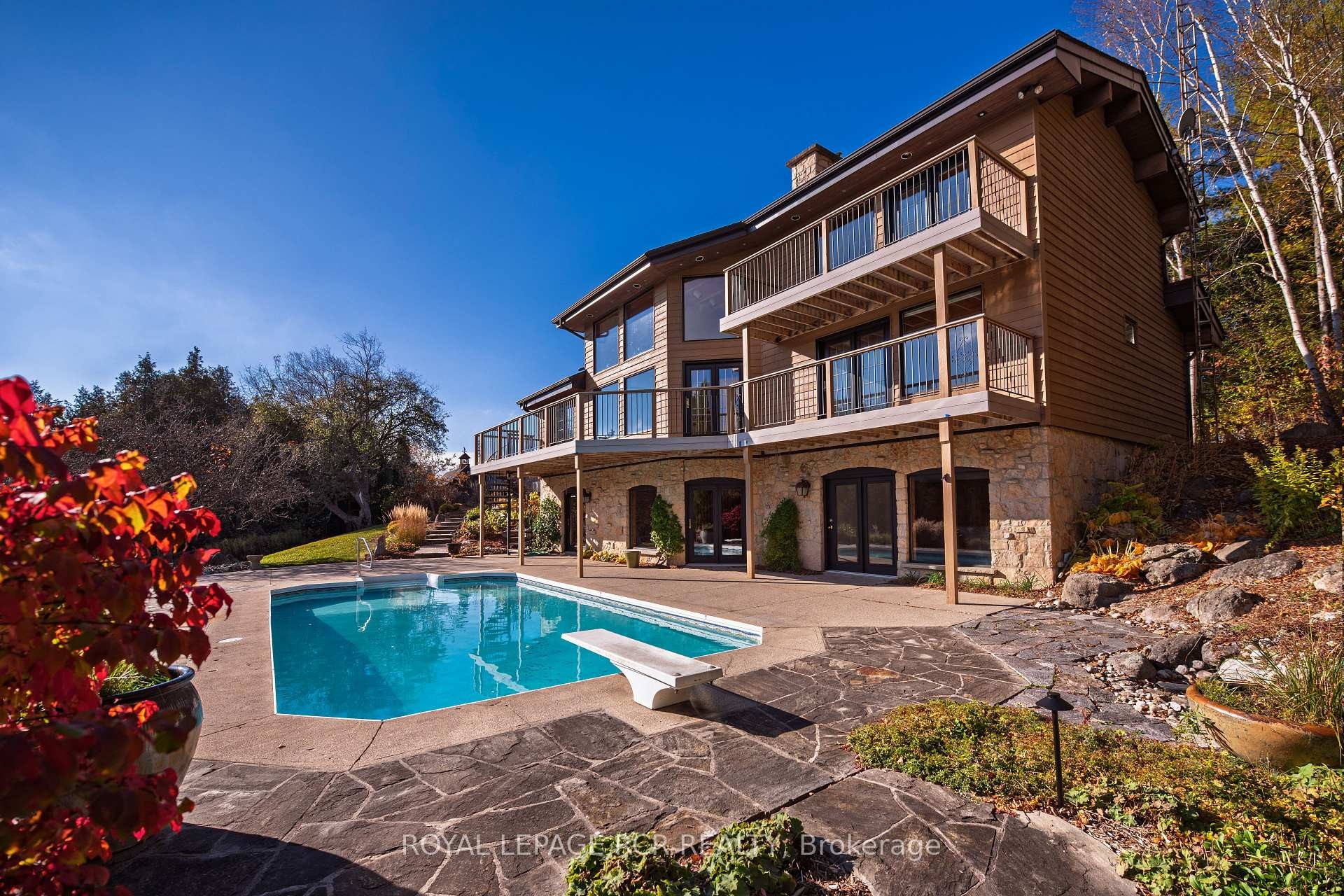 









674189


Hurontario

Street,
Mono,







ON
L9W 5R9

