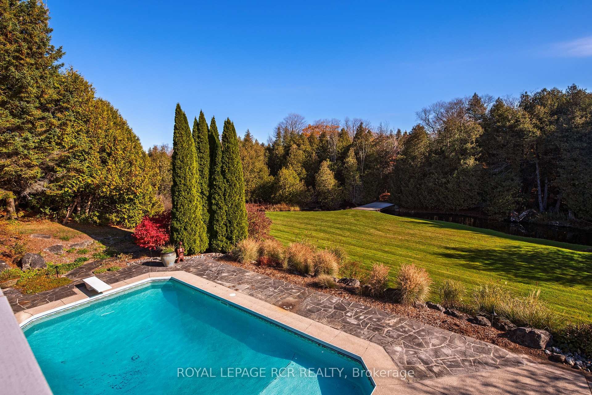 









674189


Hurontario

Street,
Mono,







ON
L9W 5R9

