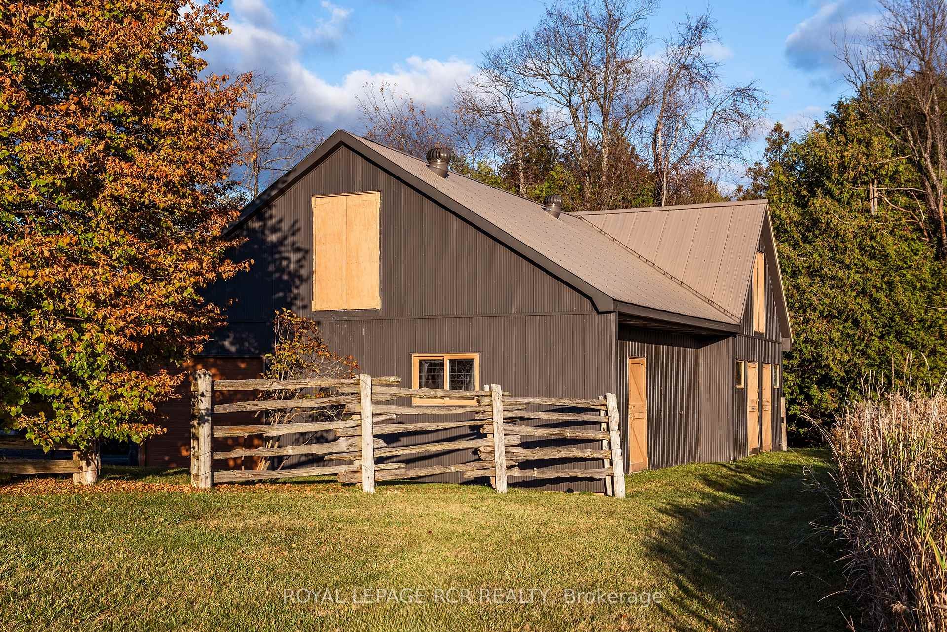 









674189


Hurontario

Street,
Mono,







ON
L9W 5R9

