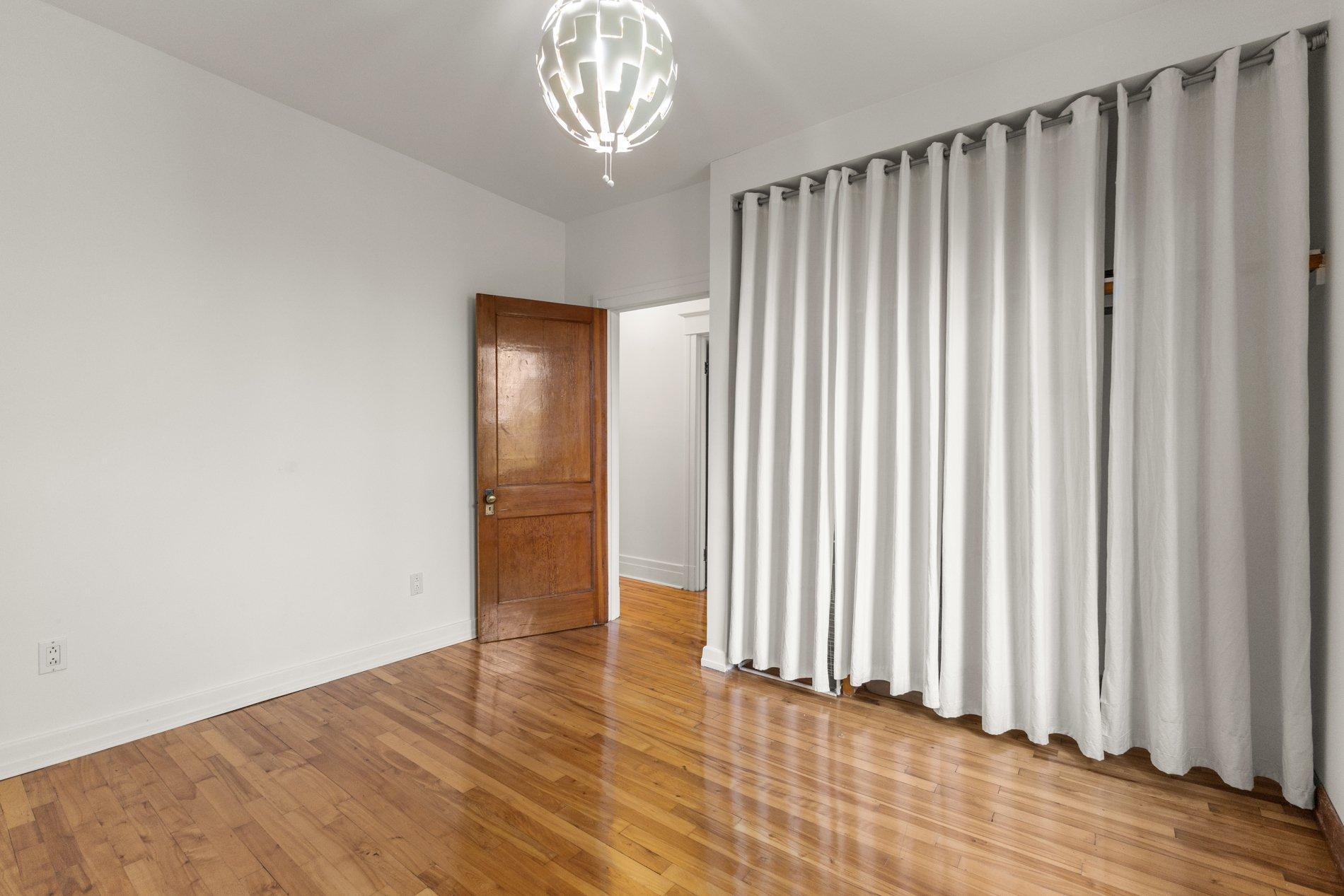 









4303


Rue Chapleau

,
Montréal (Le Plateau-Mont-Royal),




QC
H2H2K7

