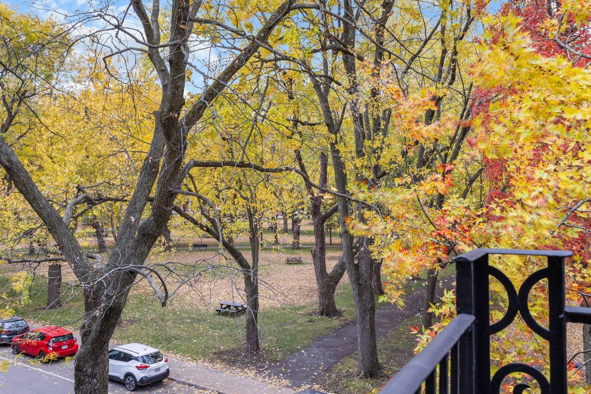 









4303


Rue Chapleau

,
Montréal (Le Plateau-Mont-Royal),




QC
H2H2K7

