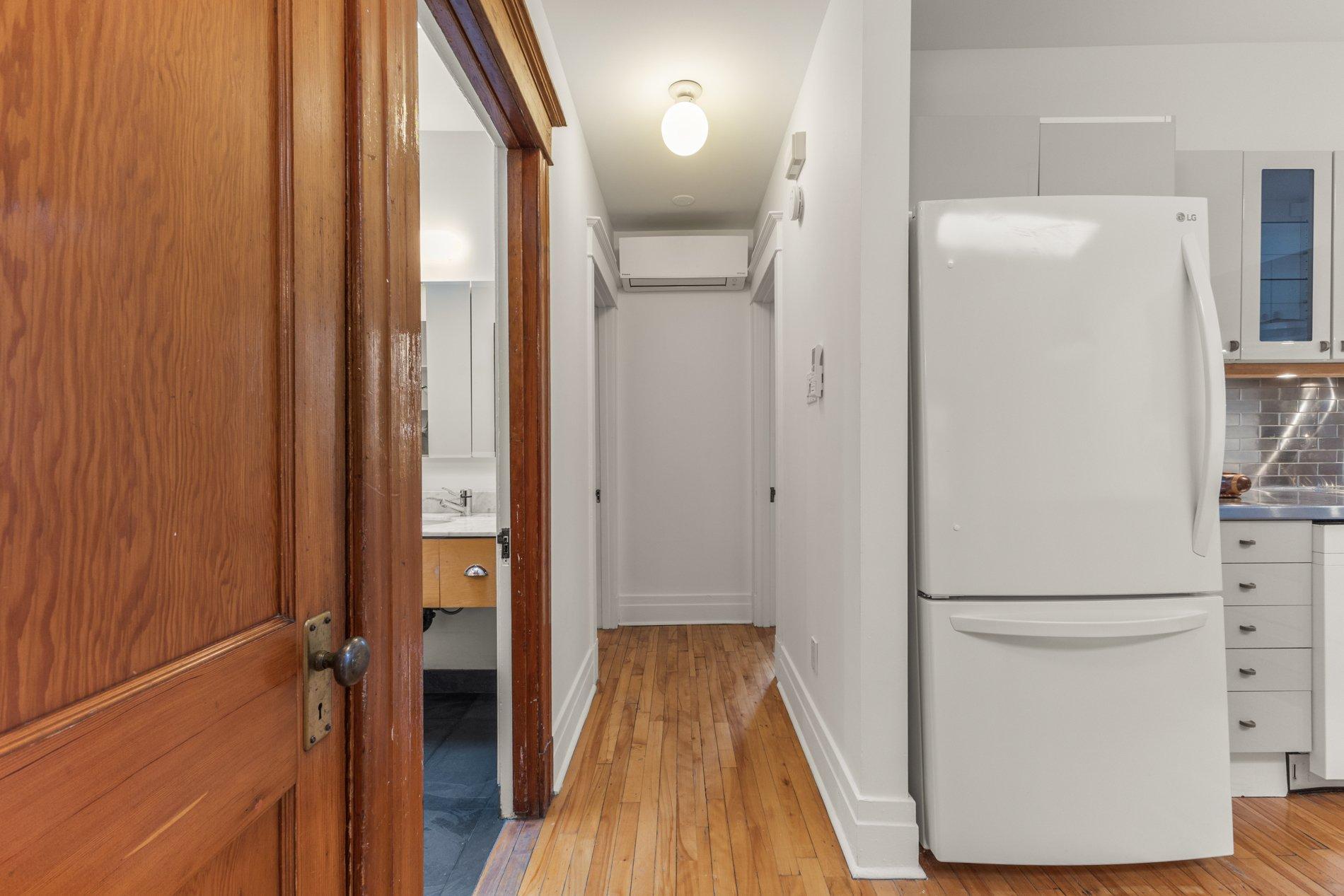 









4303


Rue Chapleau

,
Montréal (Le Plateau-Mont-Royal),




QC
H2H2K7

