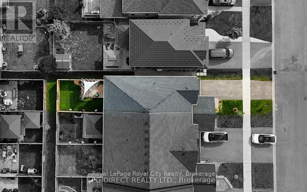 












1 - 35 WIDEMAN BOULEVARD

,
Guelph (Victoria North),




Ontario
N1E7L8

