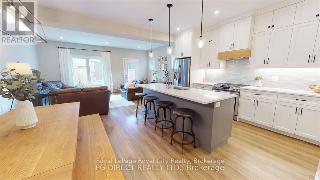 












1 - 35 WIDEMAN BOULEVARD

,
Guelph (Victoria North),




Ontario
N1E7L8

