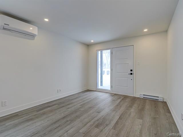 









189


Rue St-Pierre

, 101,
Saint-Constant,




QC
J5A2G9

